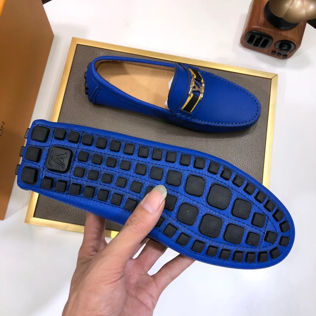 Men's men's shoes 💰420💰 [LV Doudou Shoes] (sheepskin lining) new model is on the market, available on the official website. The new Doudou shoes are processed into single-color materials, and the uppers are made of imported cowhide material. The body of the shoe is fully hemmed with mark thread, and is lined with imported original cowhide leather. The elegant shoe shape is super suitable for all-matching, and the size is 38-44.